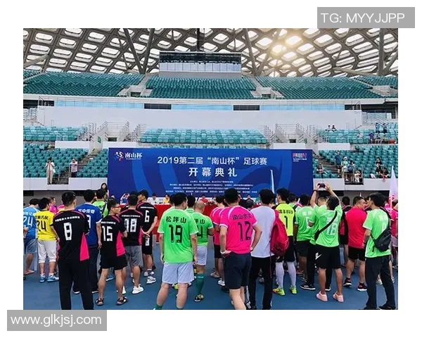 赛后复盘：重庆足球队与深圳足球队心理素质对比分析与启示